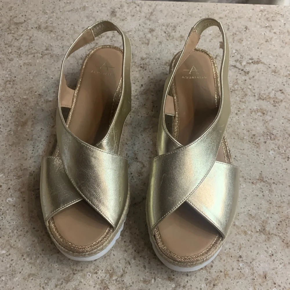 Aquatalia nwot adelina